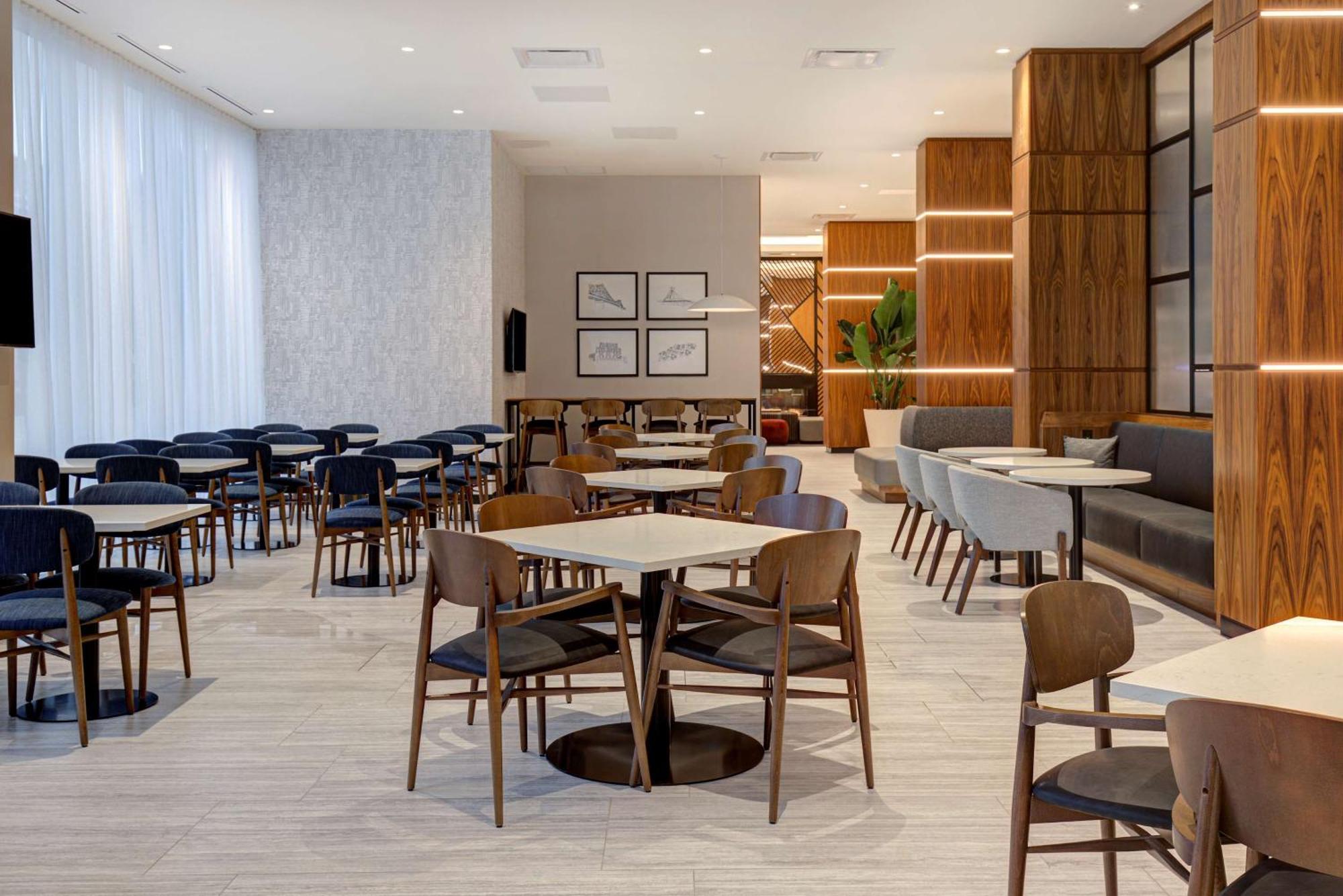 Homewood Suites By Hilton Montreal Downtown Exterior foto