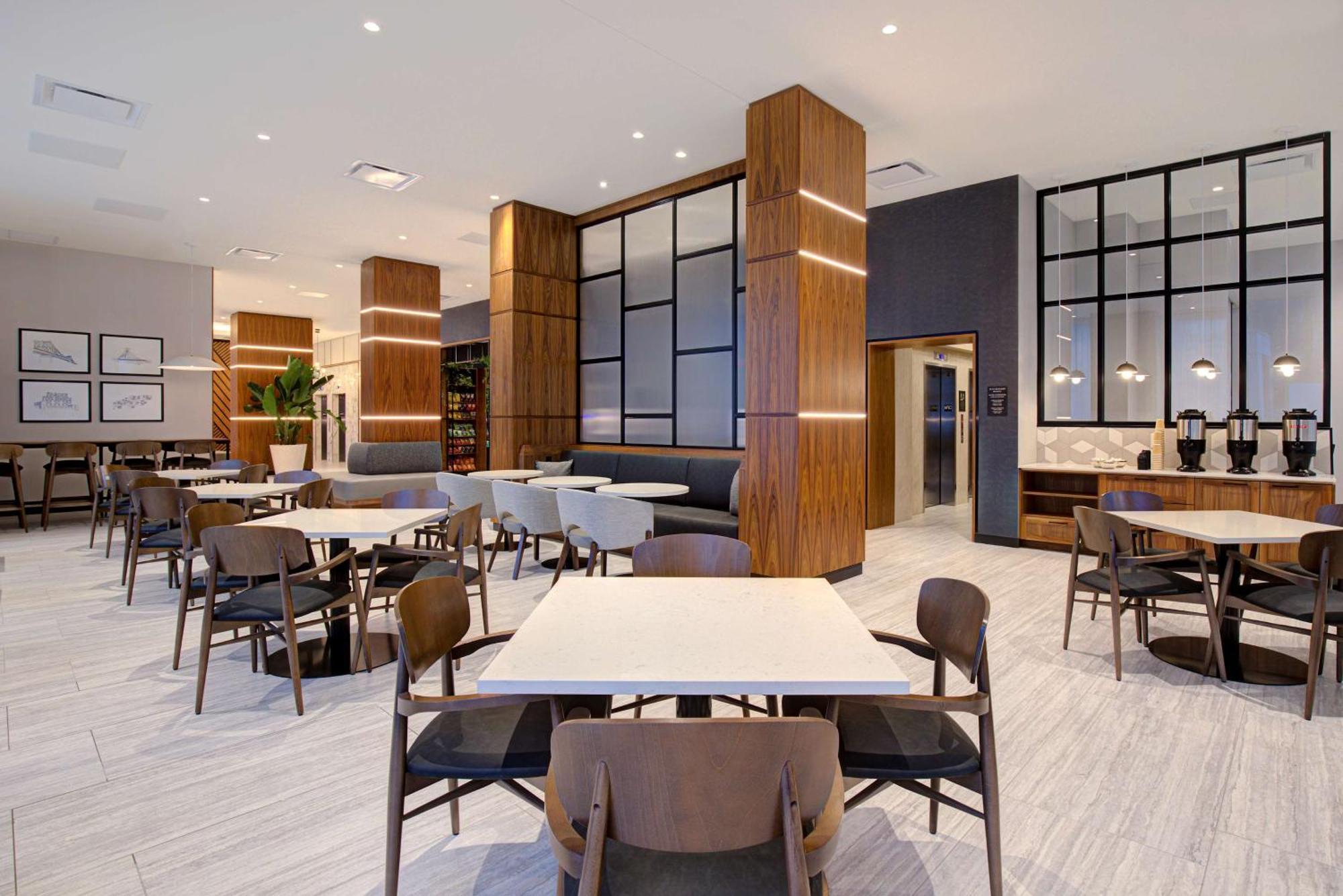 Homewood Suites By Hilton Montreal Downtown Exterior foto